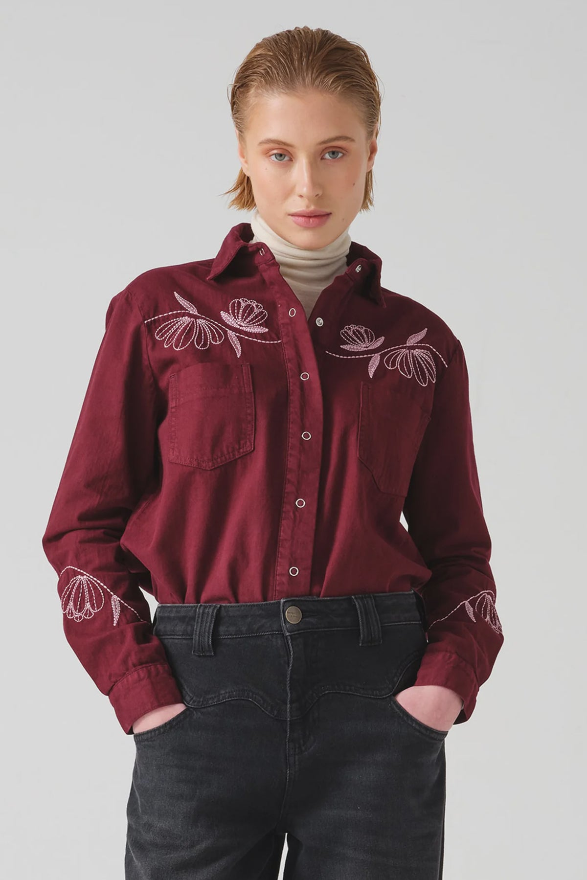 S&M Flor Ray Embroidered Shirt in Burgundy