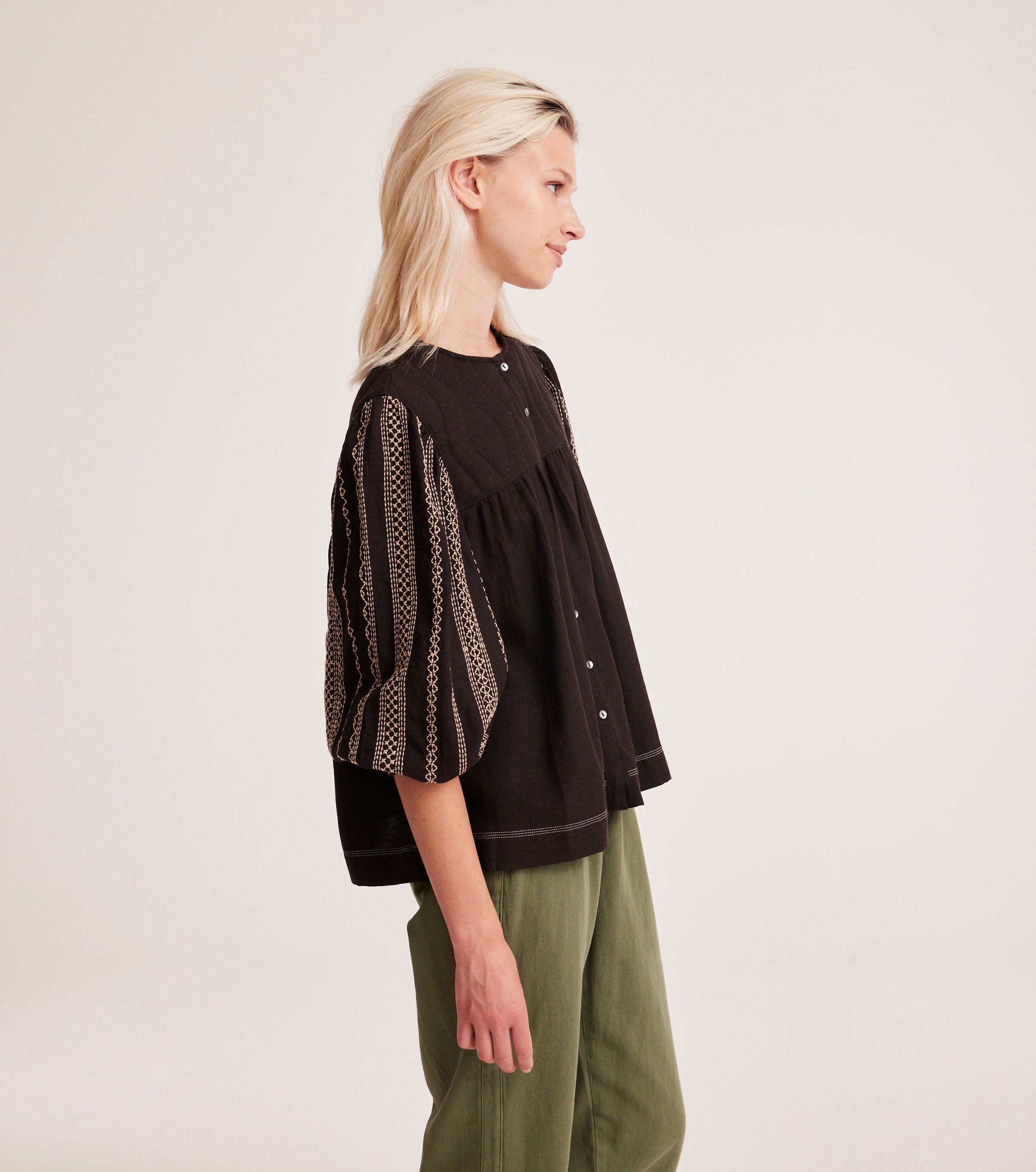 OM Morgan Blouse in Deep Asphalt