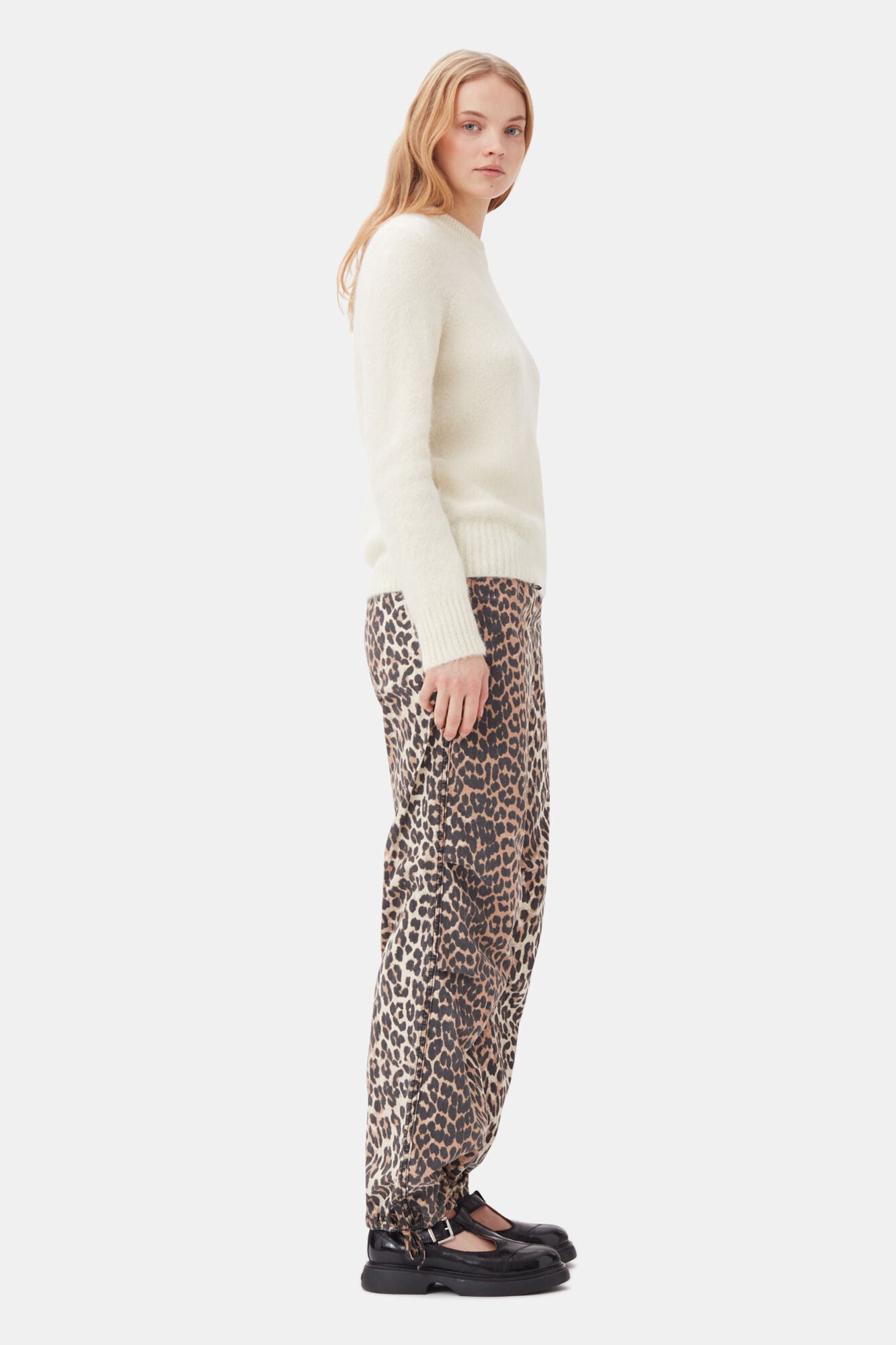 GANNI W0324 Printed Satin Pants in Leopard