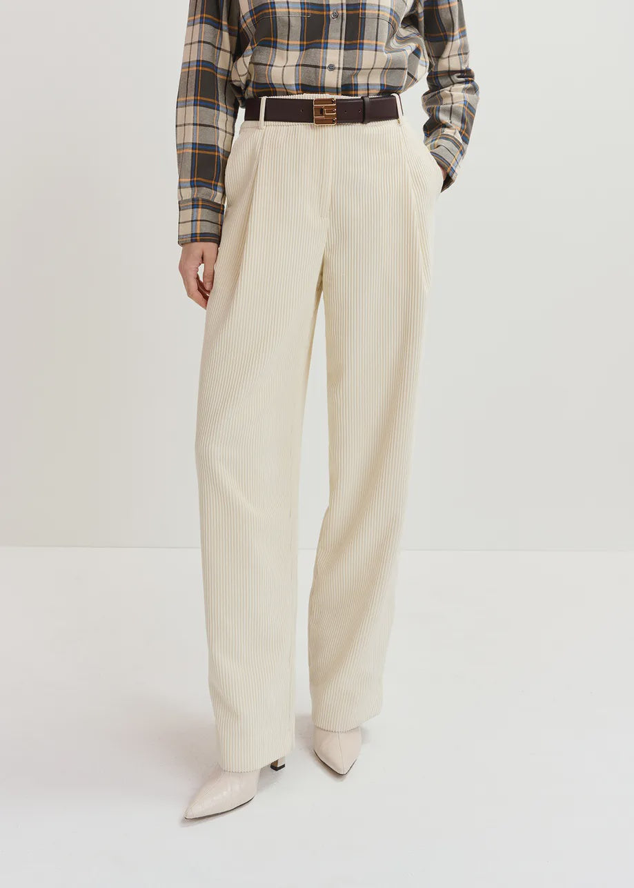 EA Gardenia Corduroy Pants in Off White