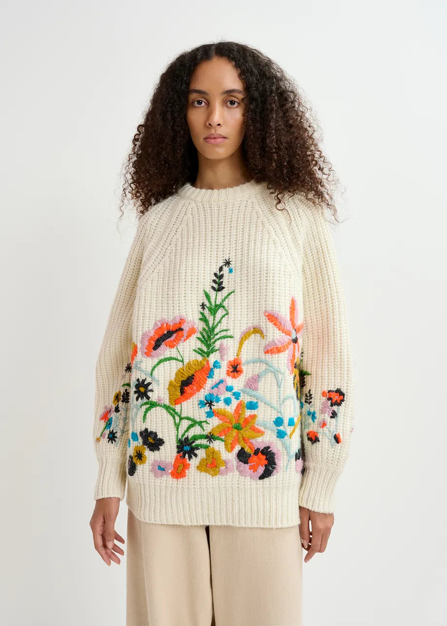 EA Glossy Embroidered Knit in Off White