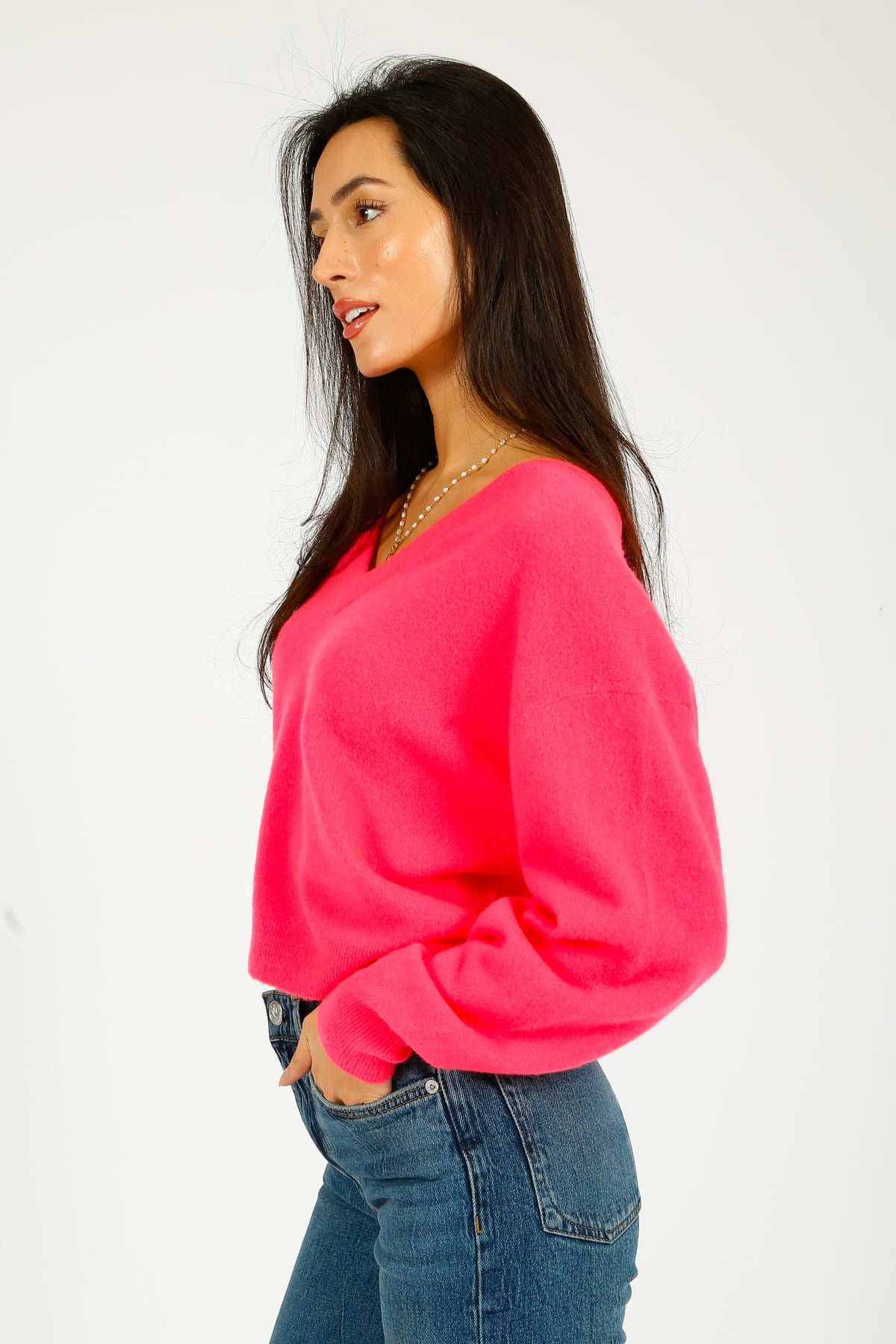 AV  Raxow V Neck Knit in Hortensia Fluro