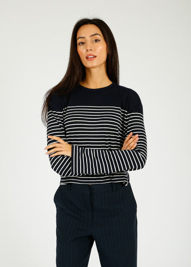 R&B The Knit Boxy Stripe in Navy, Ivory