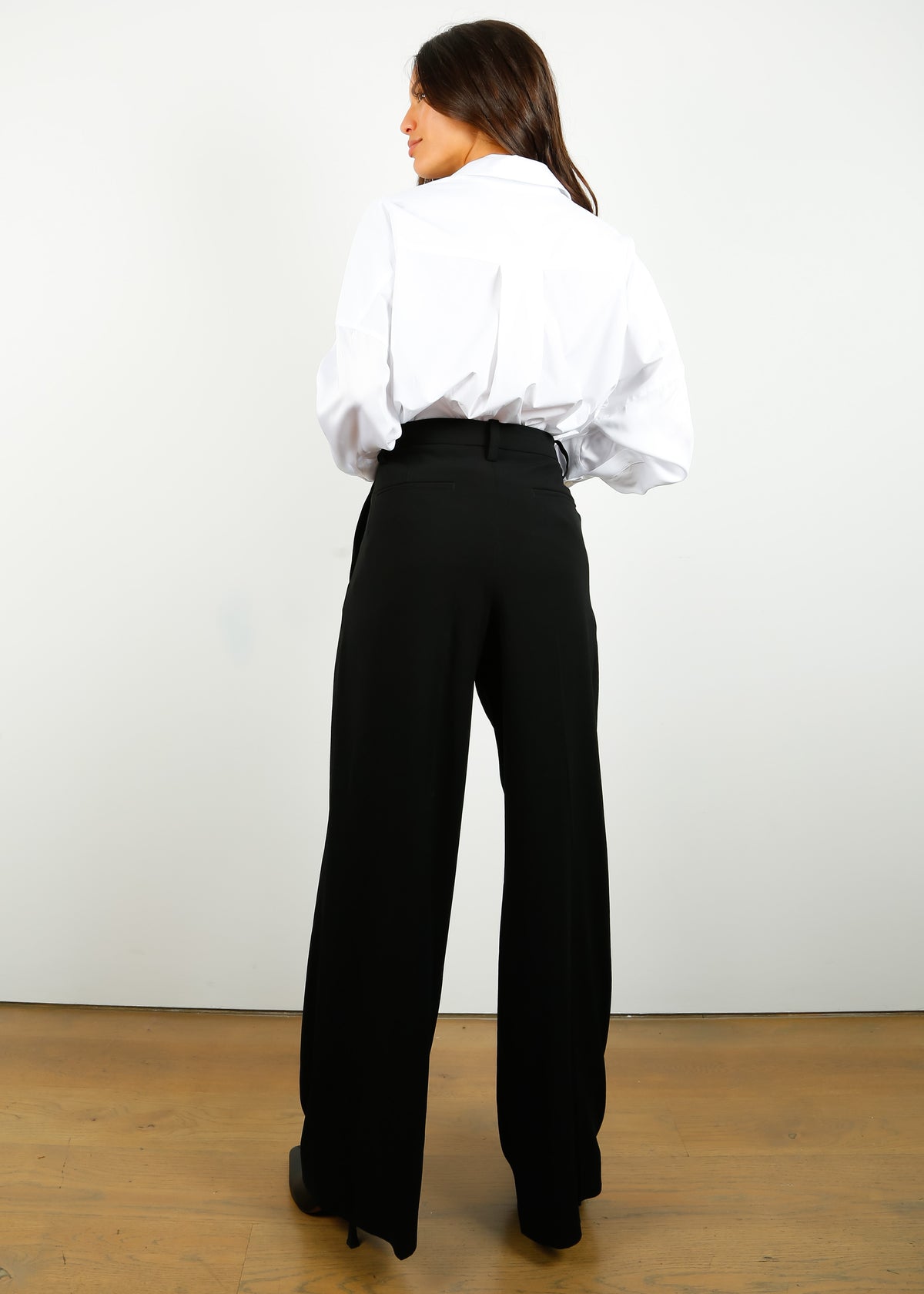 R&B Bennett Japanese Crepe Pant in Black