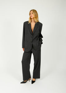 You added <b><u>HW Double Pleats Trousers in Micro Tattersall Grey Houndstooth</u></b> to your cart.