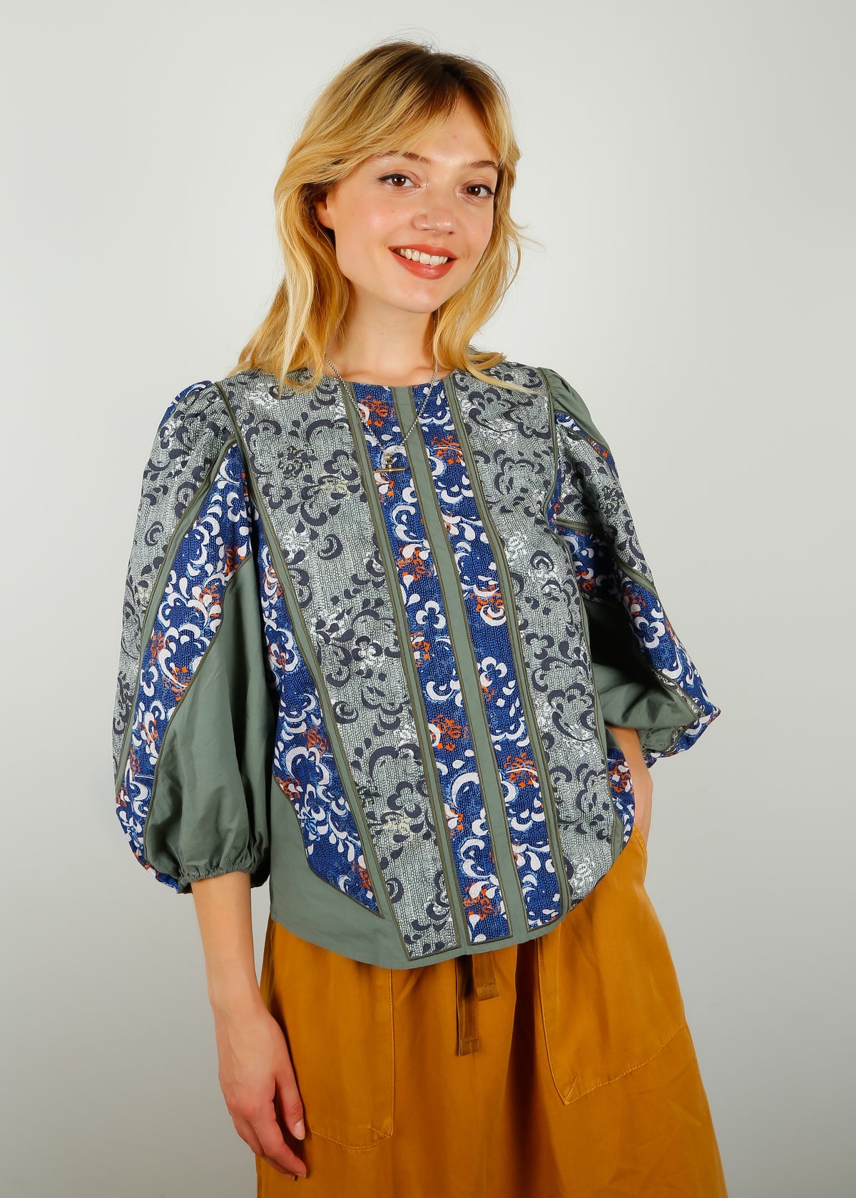 OM Brittany Blouse in Hunter Green