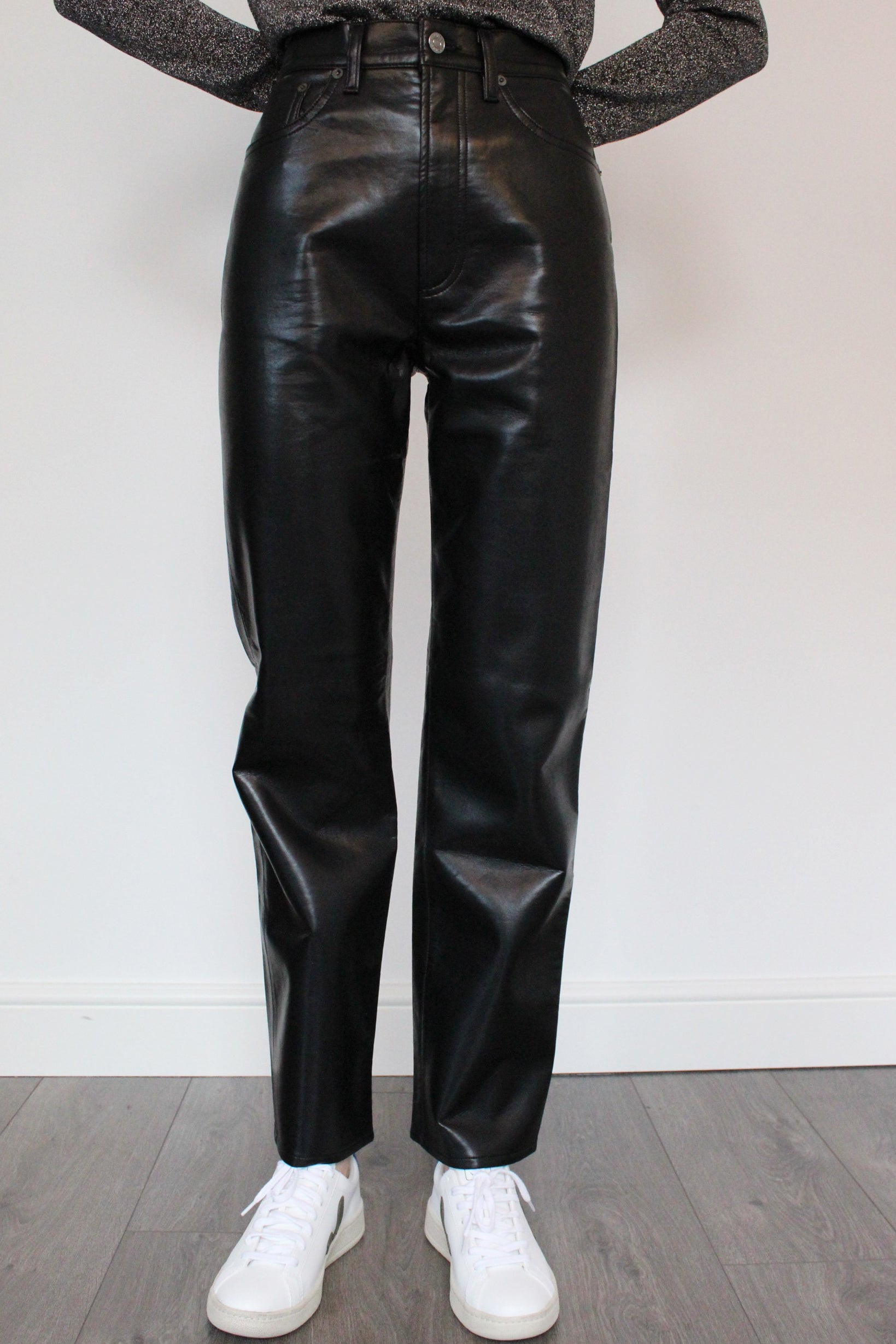 Agolde Lana Mid Rise Full Length Straight Jeans: Review + Outfit Ideas -  Michelle Tomczak