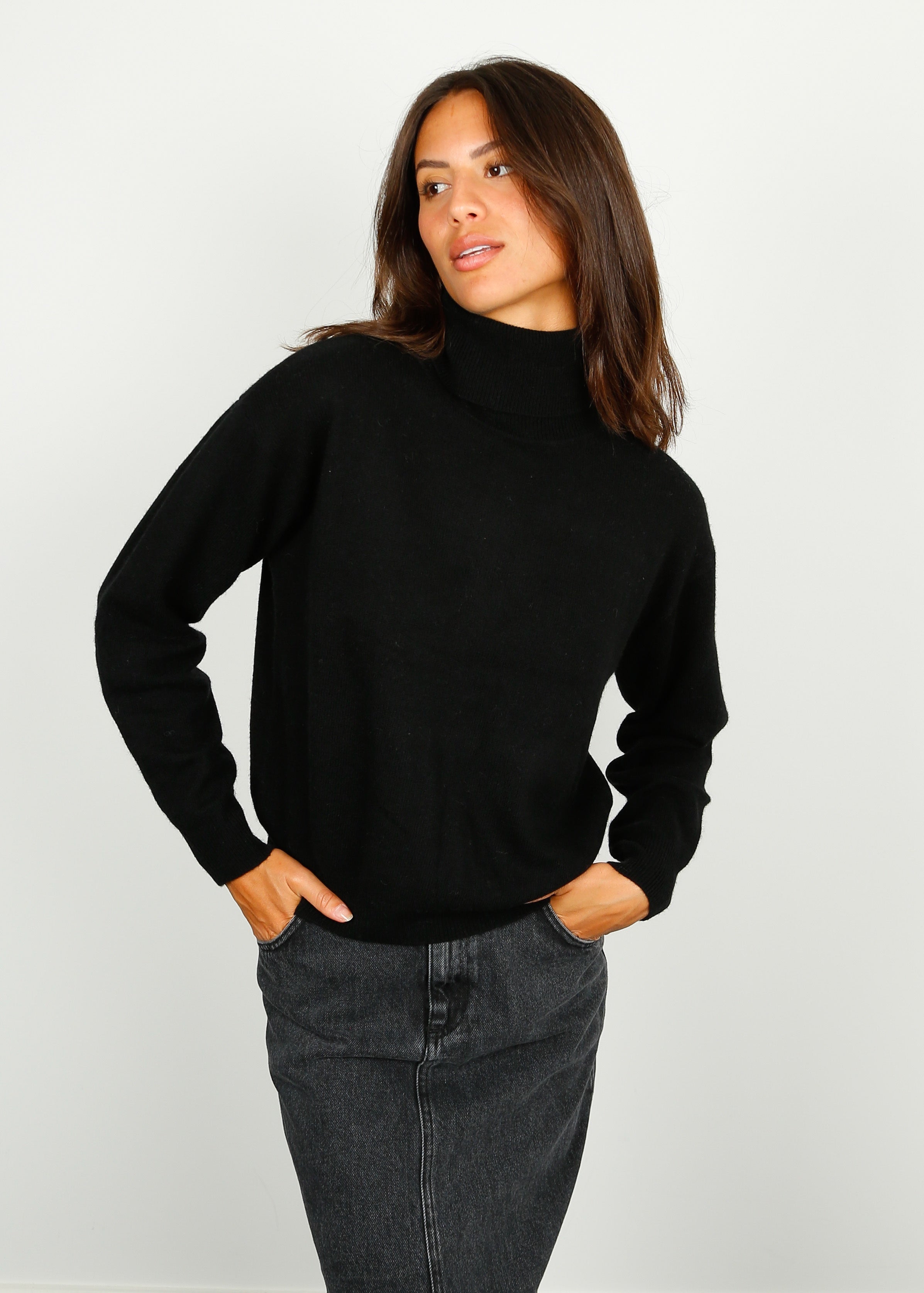 CRUSH Malibu Roll Neck in Black – shopatanna