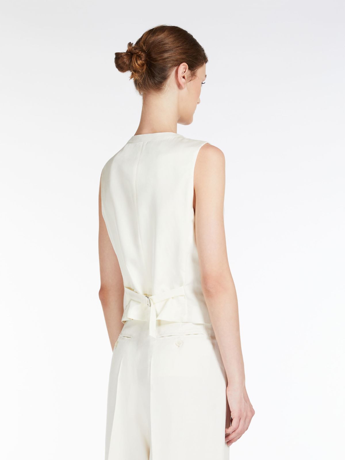 MM Fresis Waistcoat in Ivory